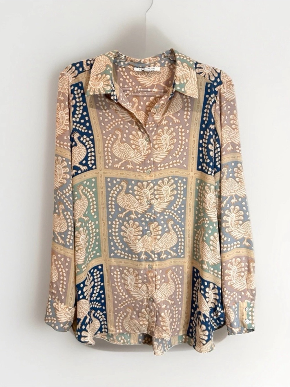 Rose + Olive Button Up Blouse Women Sz M Peacock Print Long Sleeve Shirt Farm